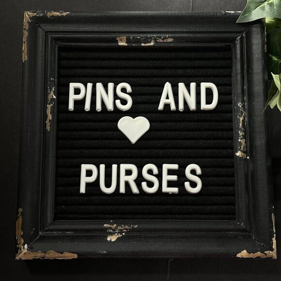 Disney Queen Heart Trading Pin Hidden Mickey Alice Wonderland Lapel Pin Gift Pin - Picture 7 of 8